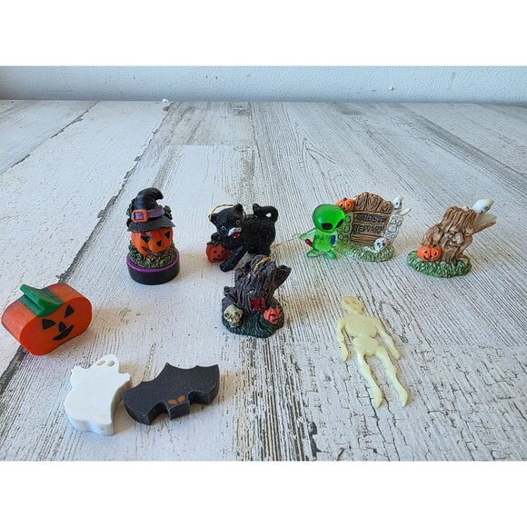 Vintage mini village ghost Halloween alien cat pumpkin skeleton set eraser - Picture 1 of 7